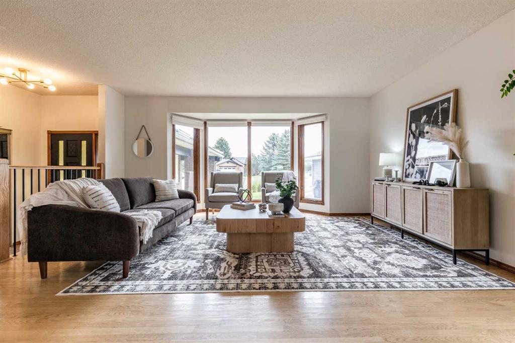 32 Ross Heights Court SE