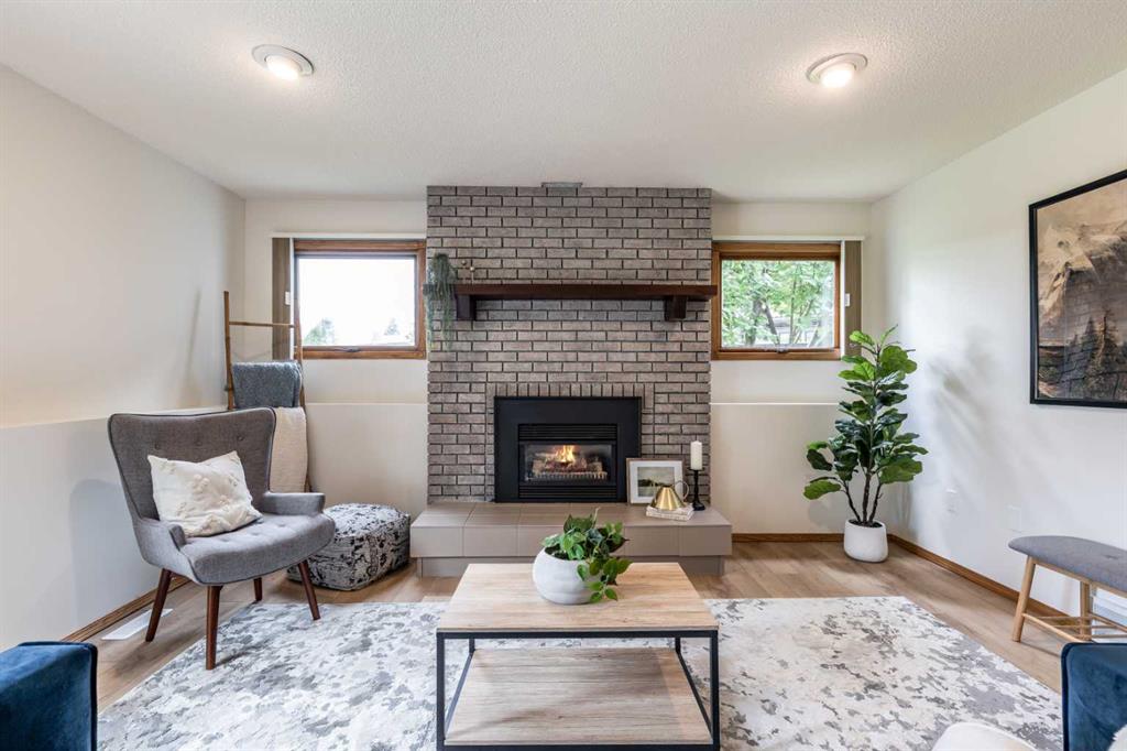 32 Ross Heights Court SE
