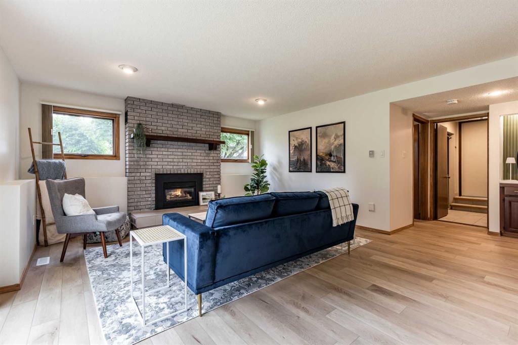 32 Ross Heights Court SE