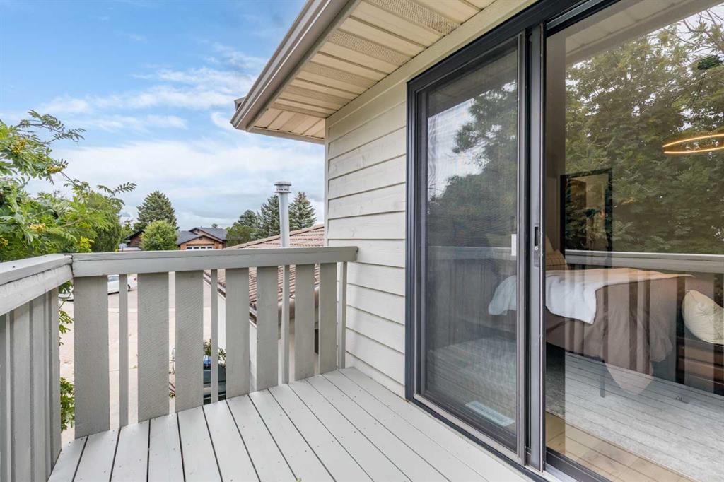 32 Ross Heights Court SE