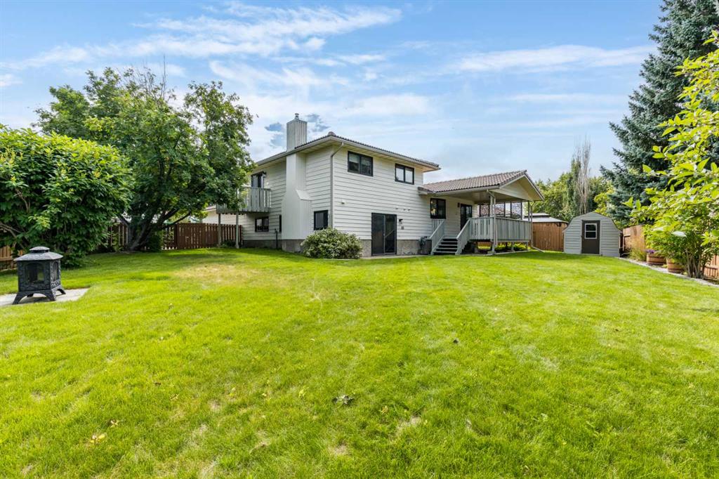 32 Ross Heights Court SE