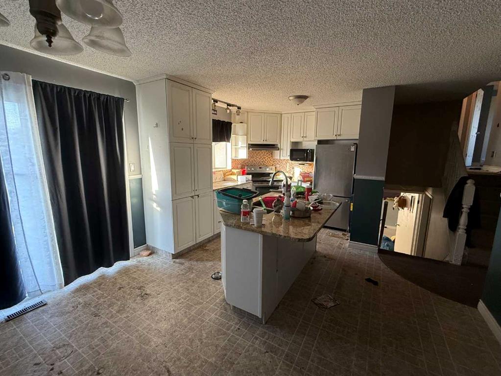 100 Robinson Drive SE