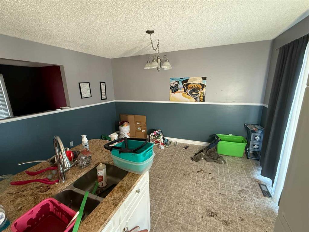 100 Robinson Drive SE