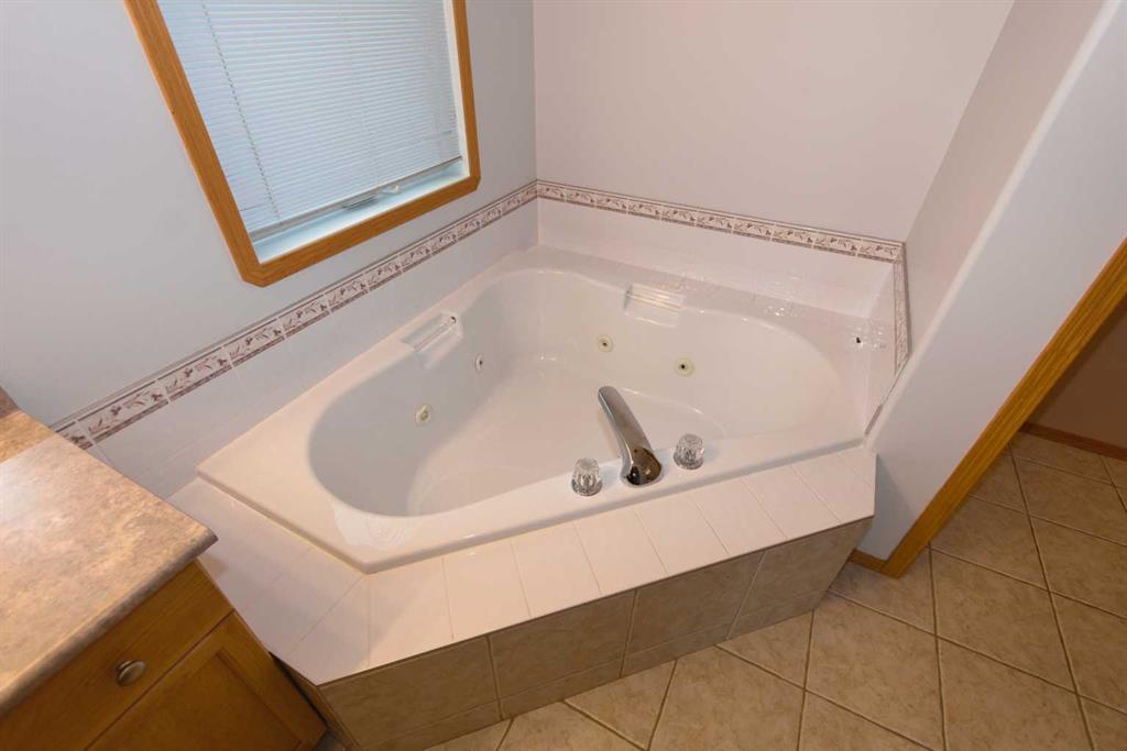 130 Sunrise Circle SW