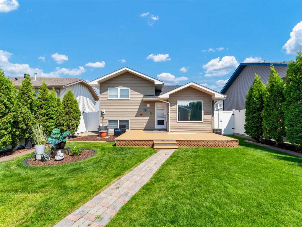 209 Hunt Crescent NE