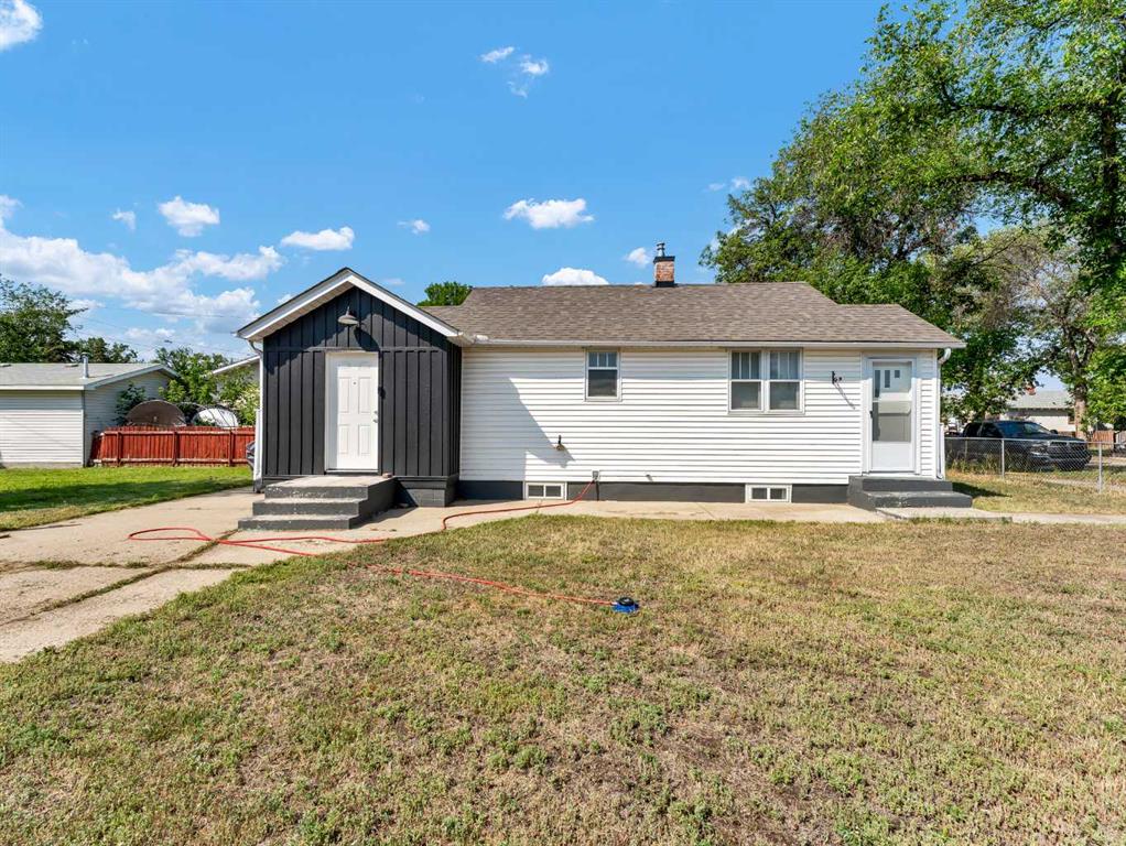 857B 3 Street SE, Medicine Hat