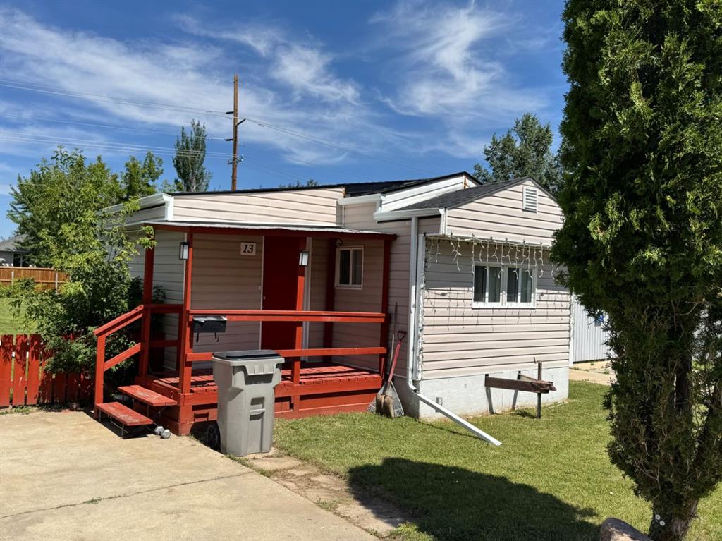 #13 4000 13 Avenue SE, Medicine Hat