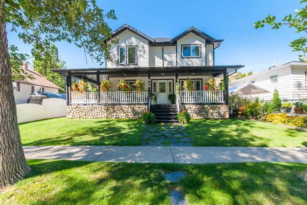 546 Parkview Close NE, Medicine Hat