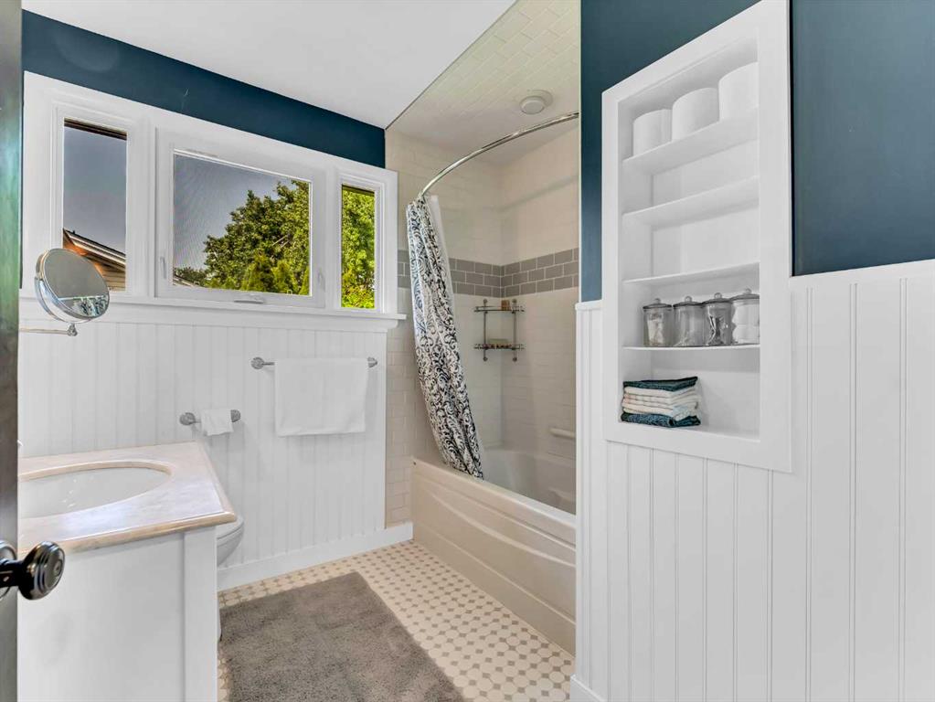 302 Prospect Drive SW