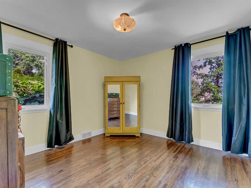 302 Prospect Drive SW