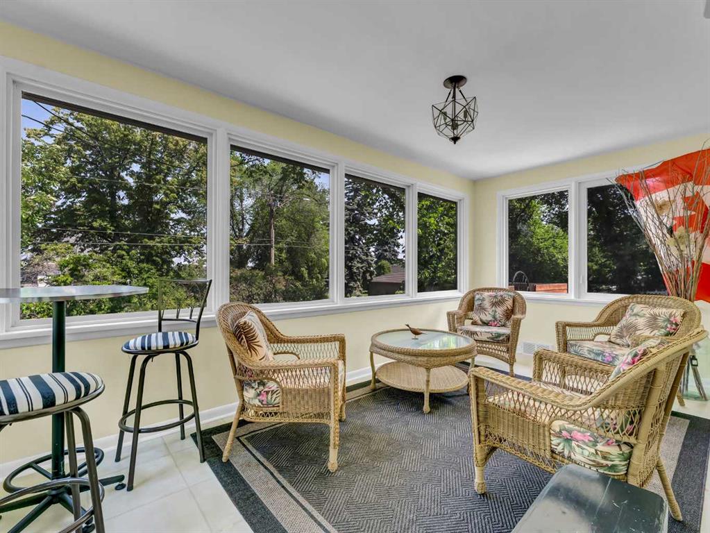 302 Prospect Drive SW
