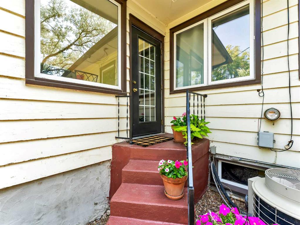302 Prospect Drive SW