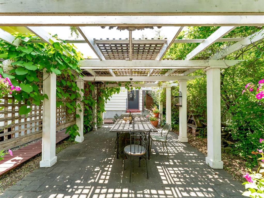 302 Prospect Drive SW