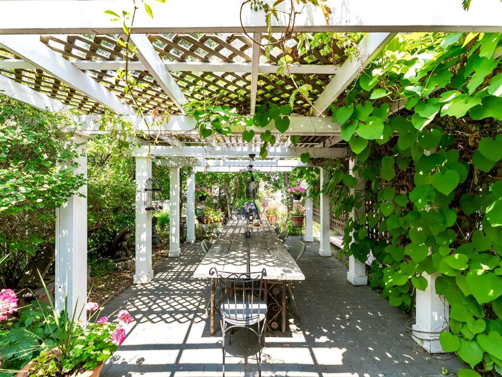 302 Prospect Drive SW
