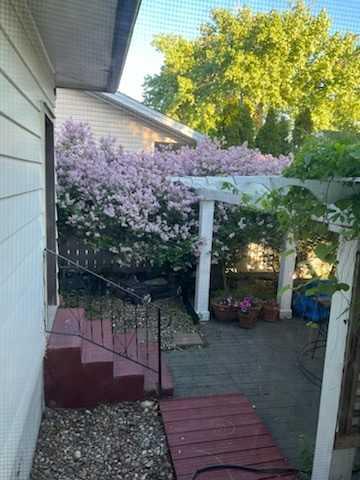 302 Prospect Drive SW