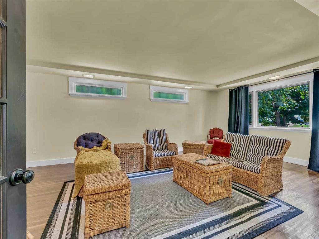 302 Prospect Drive SW