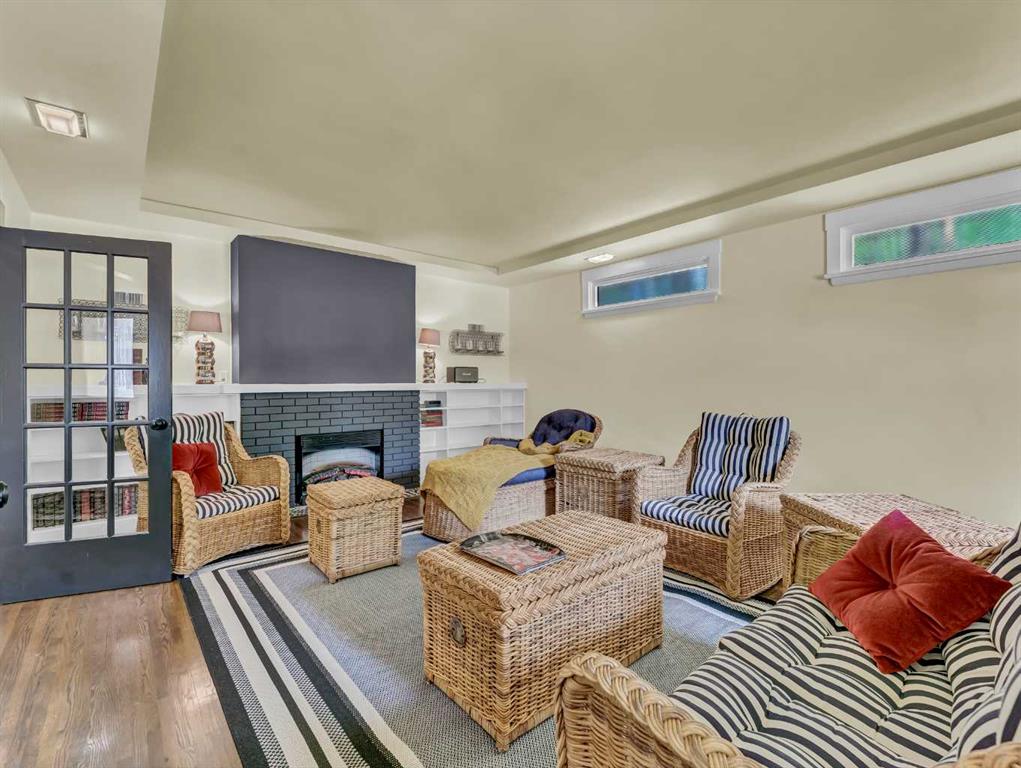 302 Prospect Drive SW
