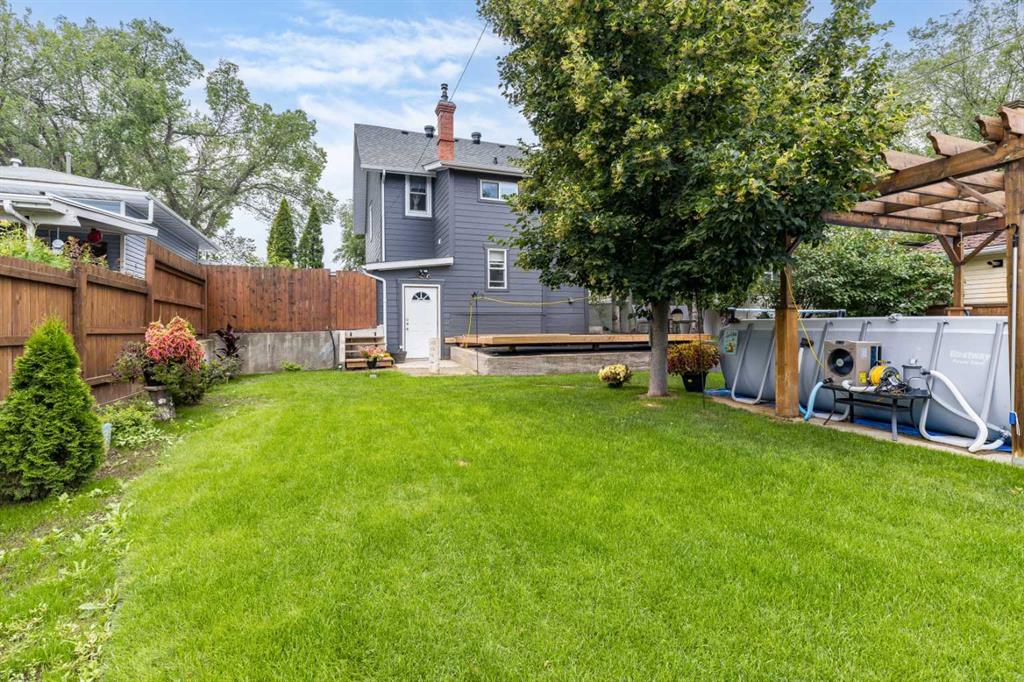 60 9 Street SW
