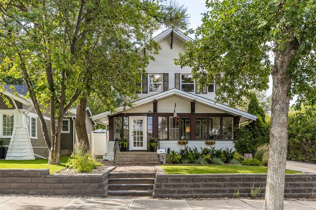 110 4 Street SE, Medicine Hat