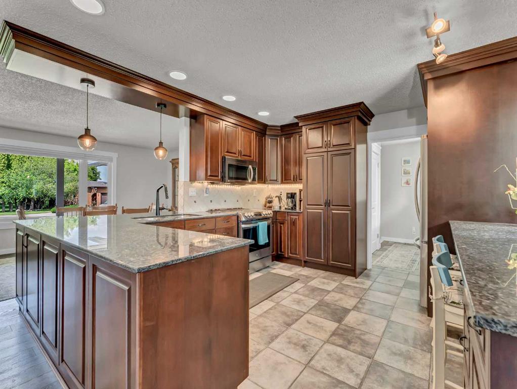 25 Clematis Court SE