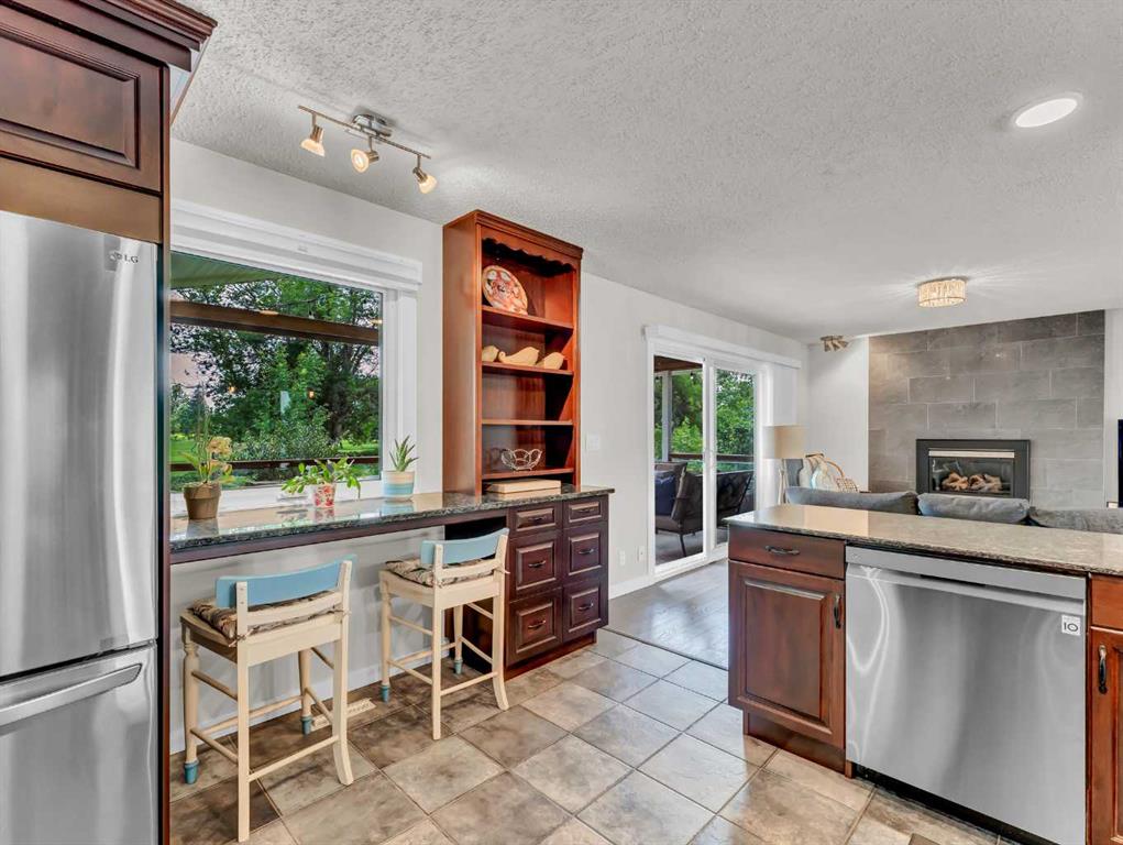 25 Clematis Court SE