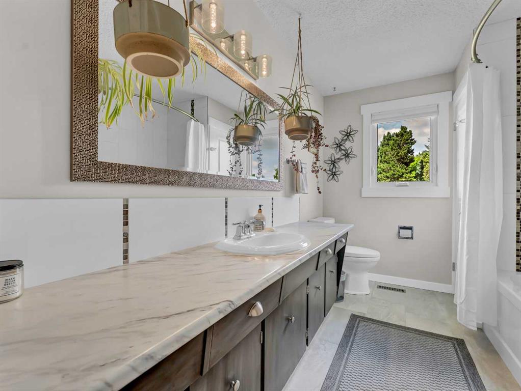 25 Clematis Court SE