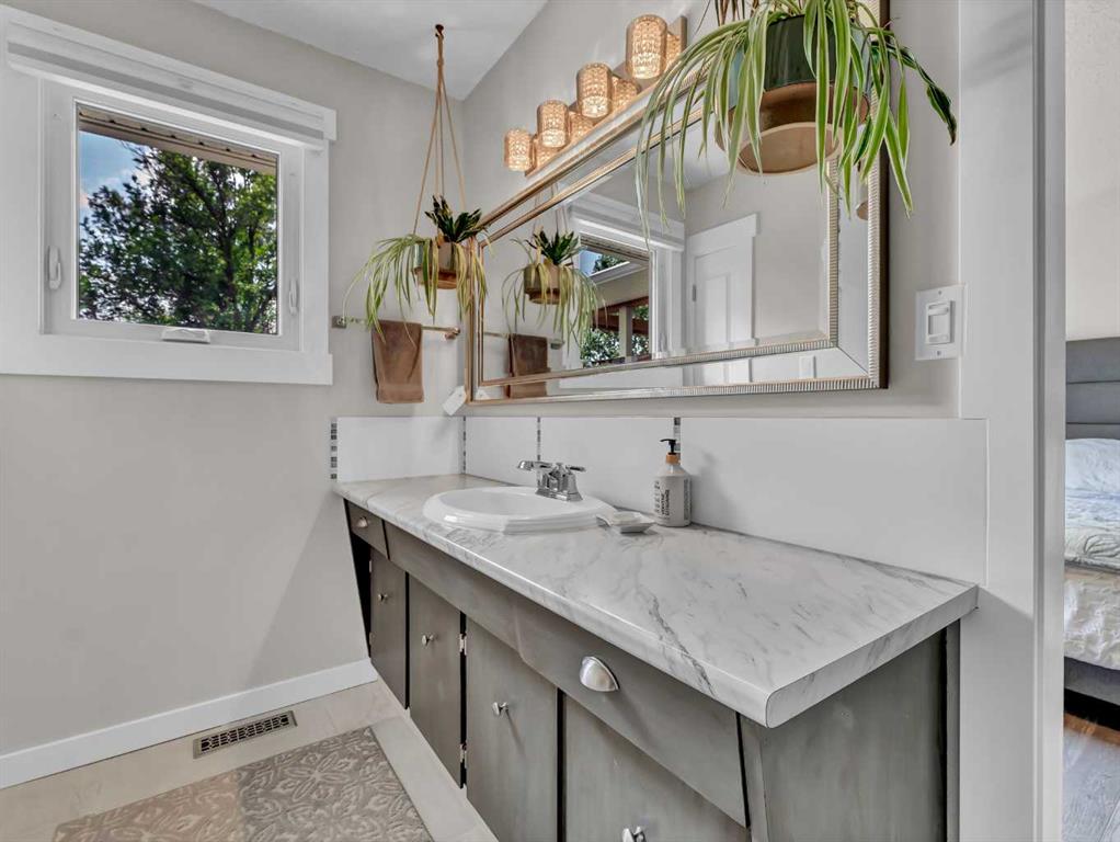 25 Clematis Court SE