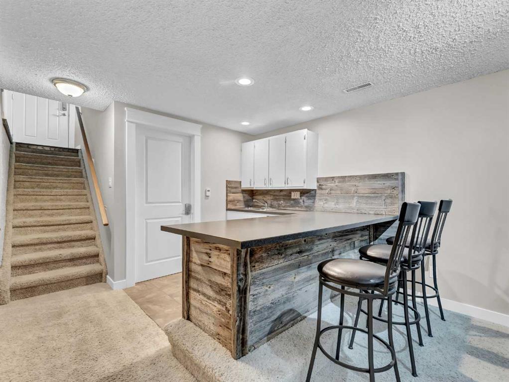 25 Clematis Court SE