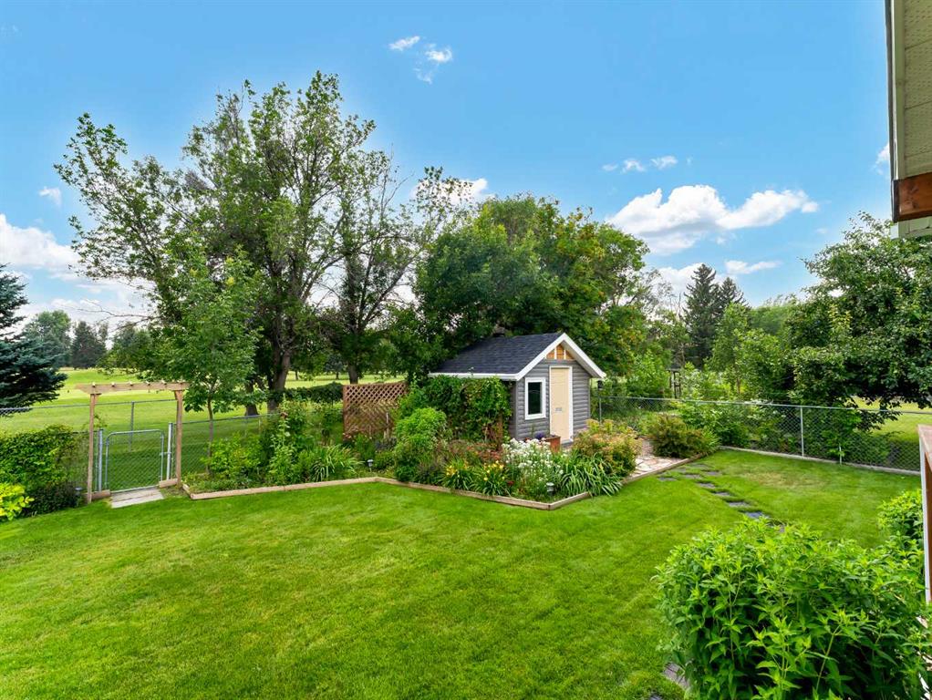 25 Clematis Court SE