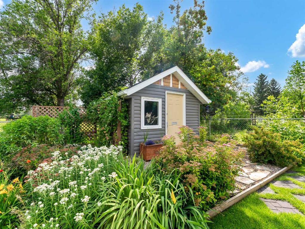 25 Clematis Court SE