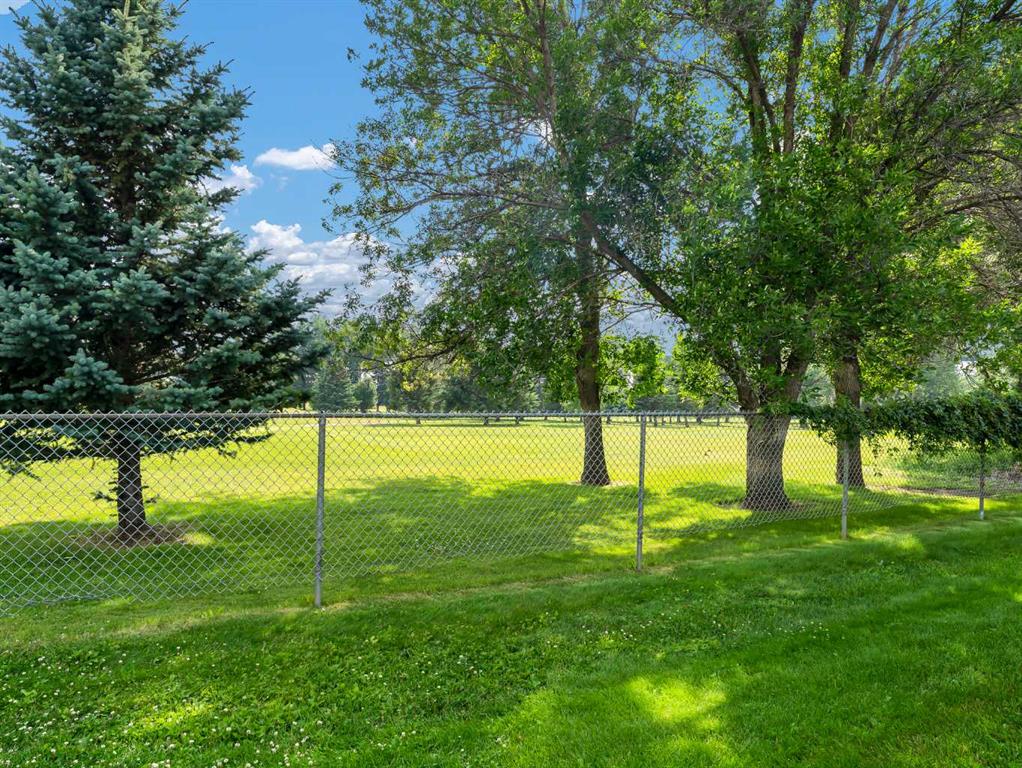 25 Clematis Court SE