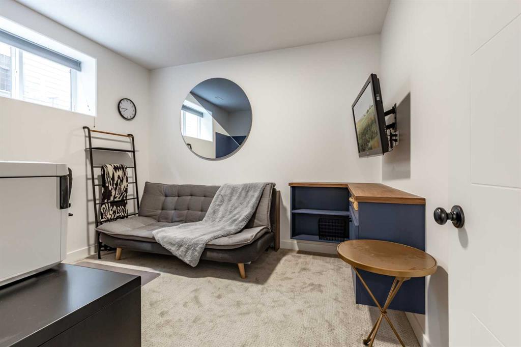 216 Sierra Road SW