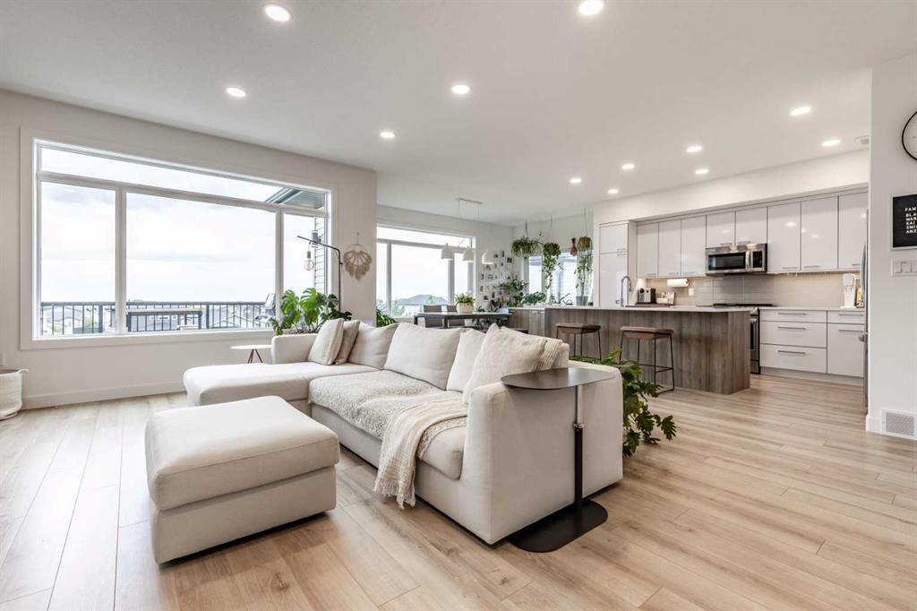 216 Sierra Road SW