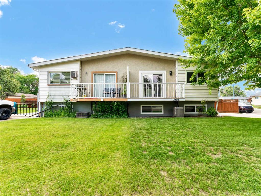 2402 McCaig Crescent SE