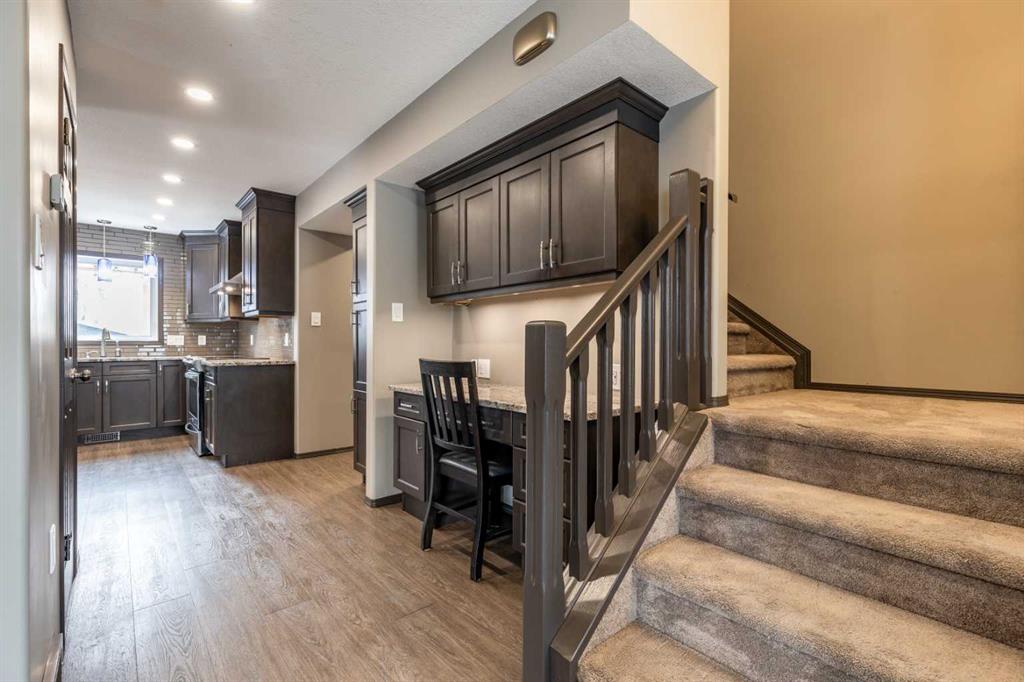 974 Kipling Crescent SW