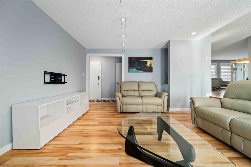 8 Taylor Court SE
