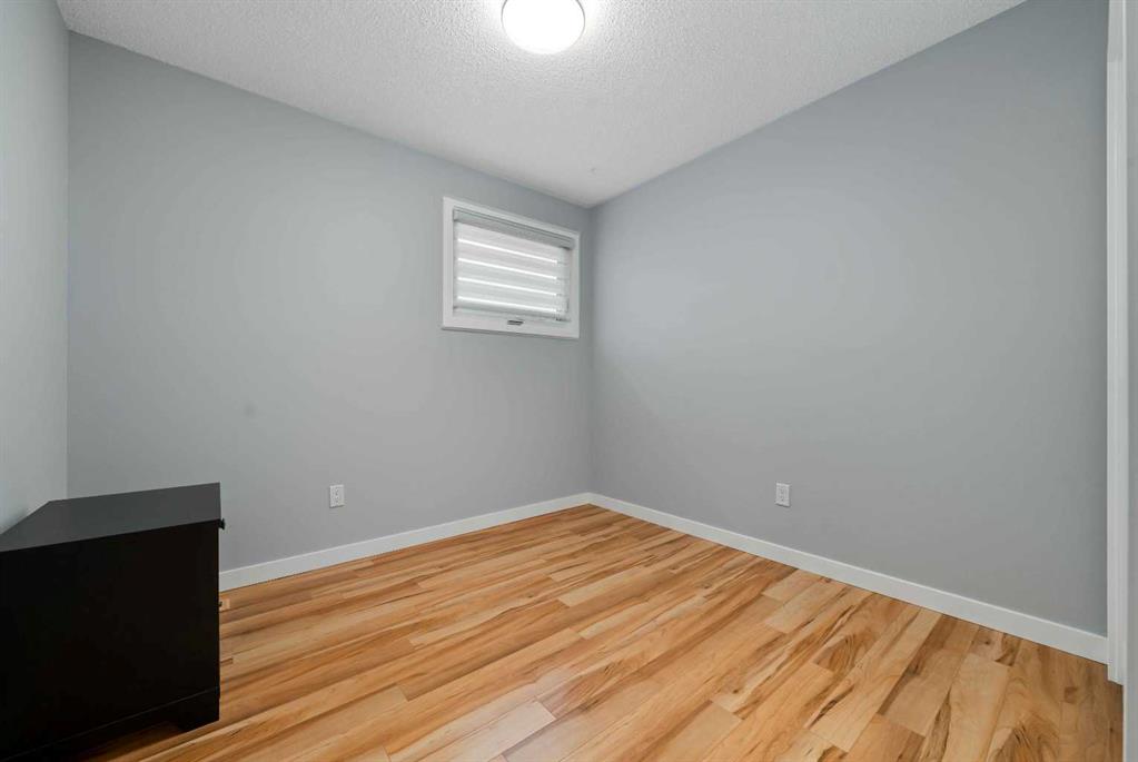 8 Taylor Court SE