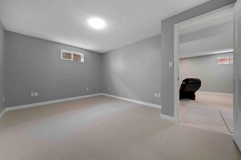 8 Taylor Court SE