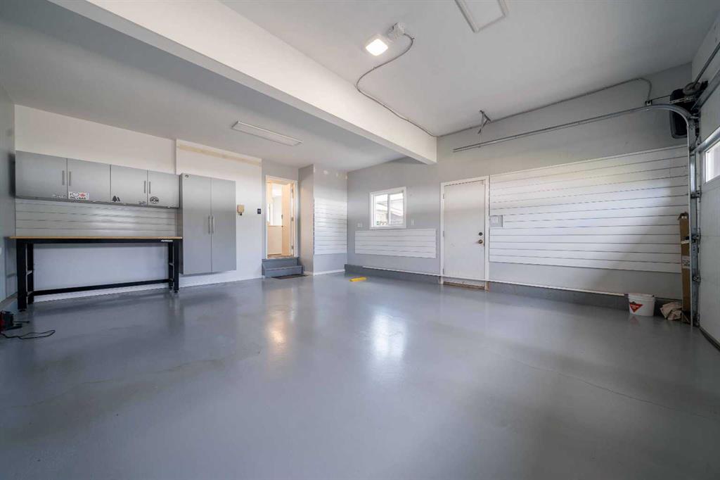 8 Taylor Court SE