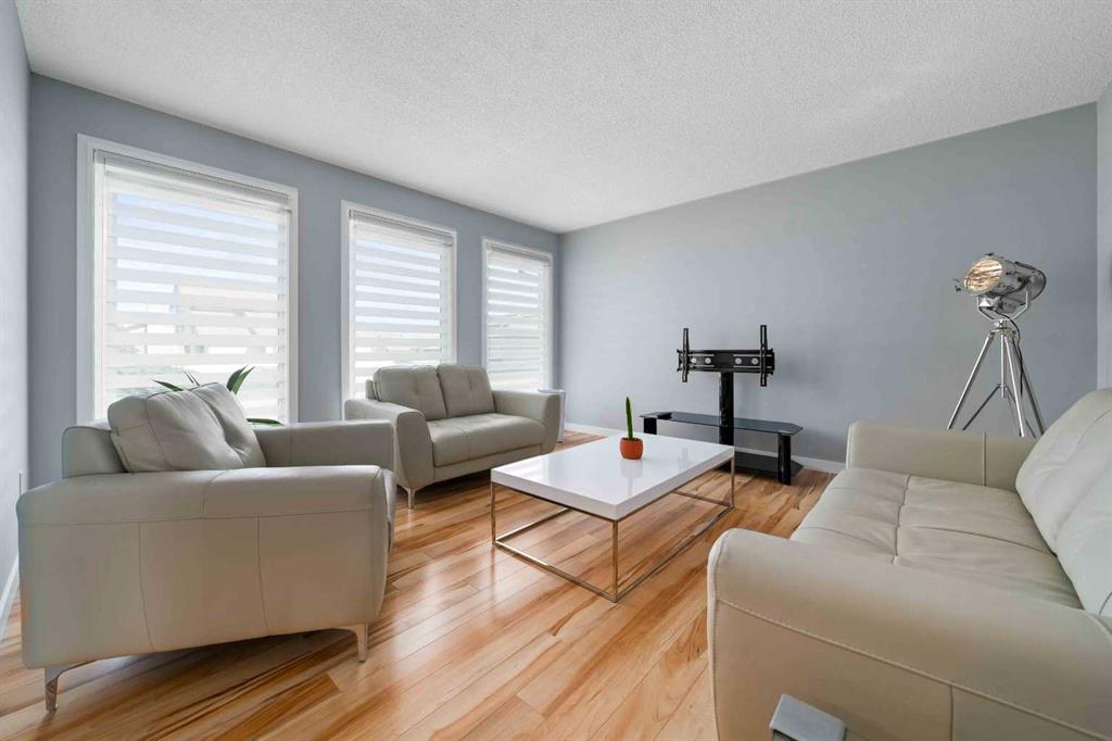 8 Taylor Court SE
