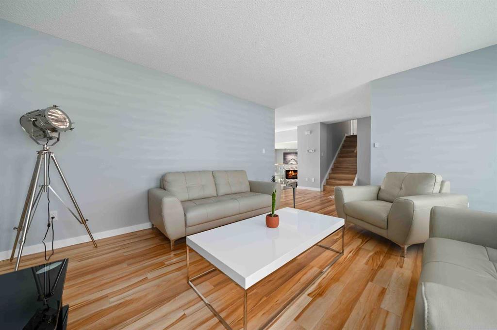 8 Taylor Court SE
