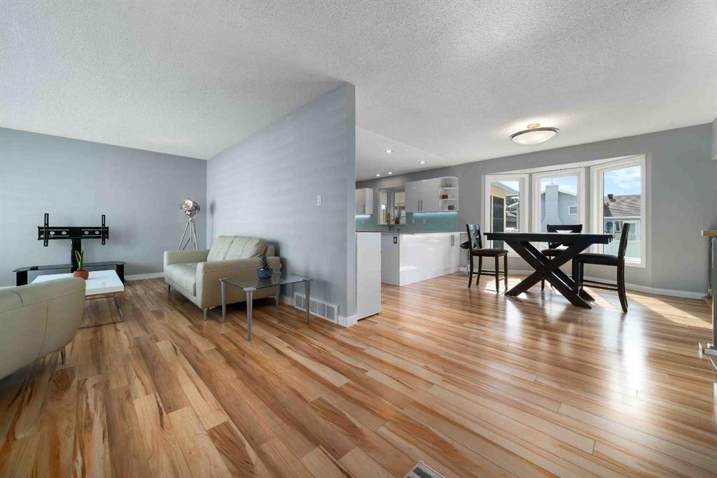 8 Taylor Court SE