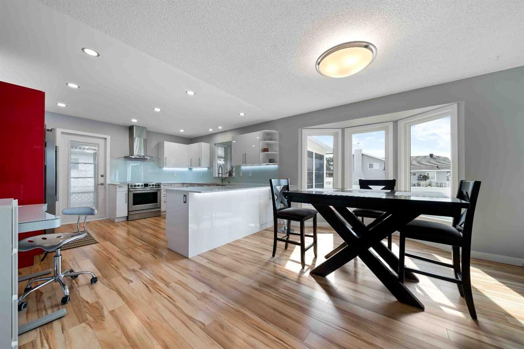 8 Taylor Court SE