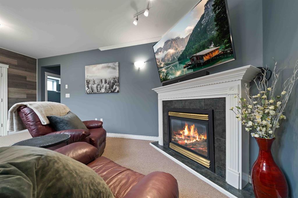 110 Redcliff Way SW