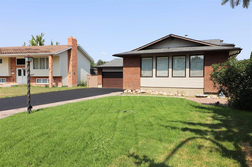 8 Begonia Court SE