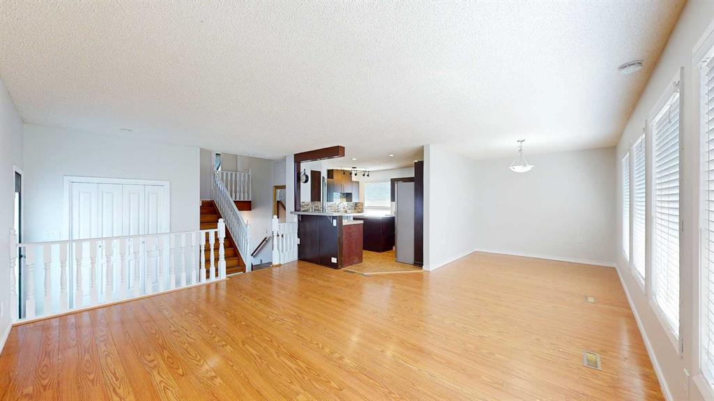 8 Begonia Court SE