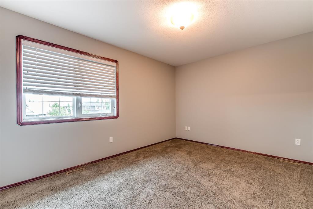 164 Somerside Way SE