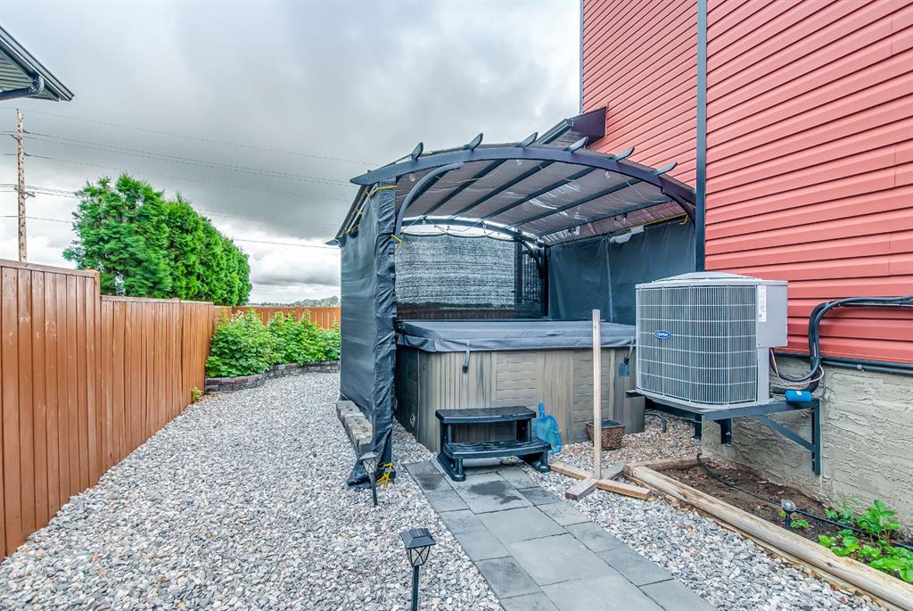 164 Somerside Way SE