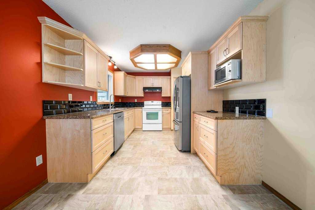 83 Stapeford Crescent SE