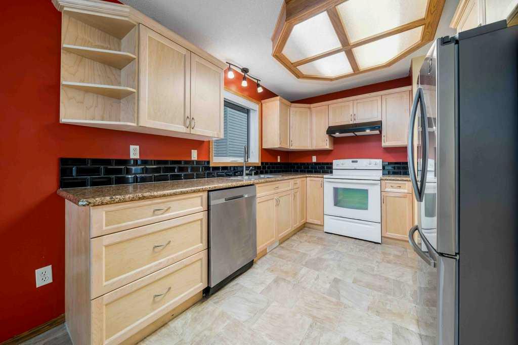 83 Stapeford Crescent SE